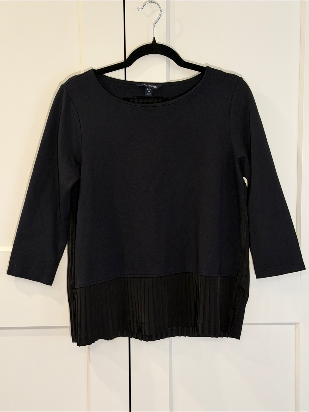 Lands' End Black 3/4 Sleeve Pleated-Hem Top